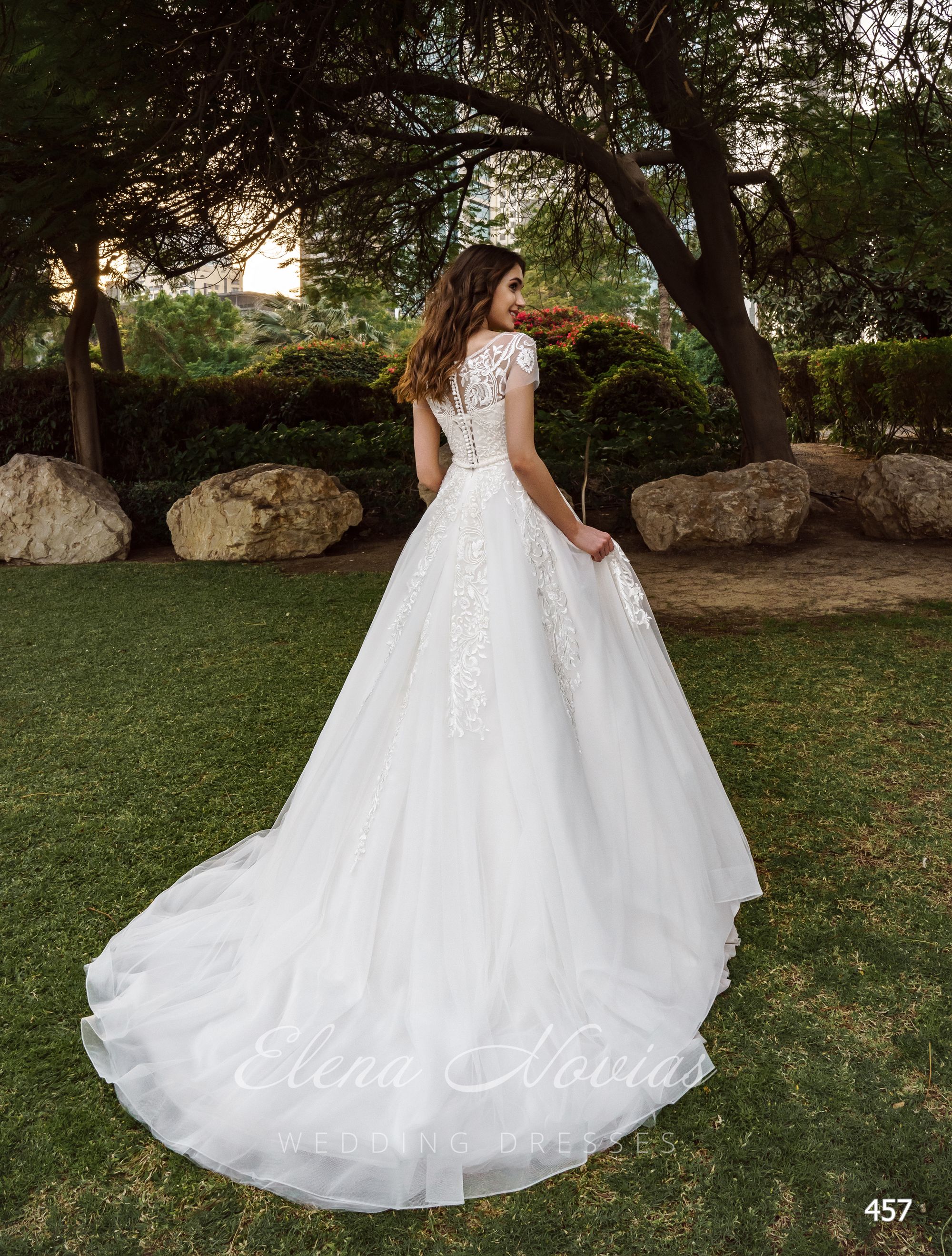 Изысканное свадебное платье "принцесса" со шлейфом от Elena Novias
